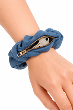 TIPY TIPY TAP POCKET DENIM SCRUNCHIE - BLUE