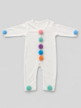 TIPY TIPY TAP POM POM SLEEPSUIT WITH CAP - WHITE