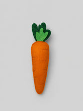 TIPY TIPY TAP CARROT SLEEPSUIT WITH TOY - MULTICOLOR