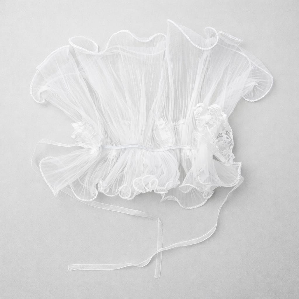 TIPY TIPY TAP Girls White Lace Ruffle Wrist Corsage | Elegant Party & Wedding Hand Accessory