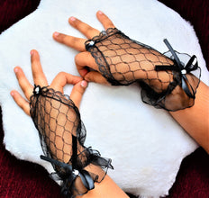 TIPY TIPY TAP FINGERLESS NETTED GLOVES - BLACK