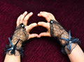 TIPY TIPY TAP FINGERLESS NETTED GLOVES - BLACK