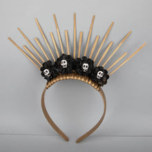 TIPY TIPY TAP SKULL FLOWER HAIR BAND - GOLD BLACK