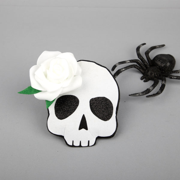 TIPY TIPY TAP GHOST FLORAL CLIP - WHITE/BLACK