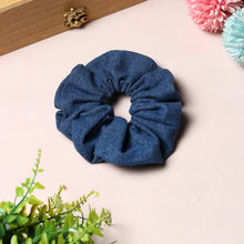 TIPY TIPY TAP POCKET DENIM SCRUNCHIE - BLUE