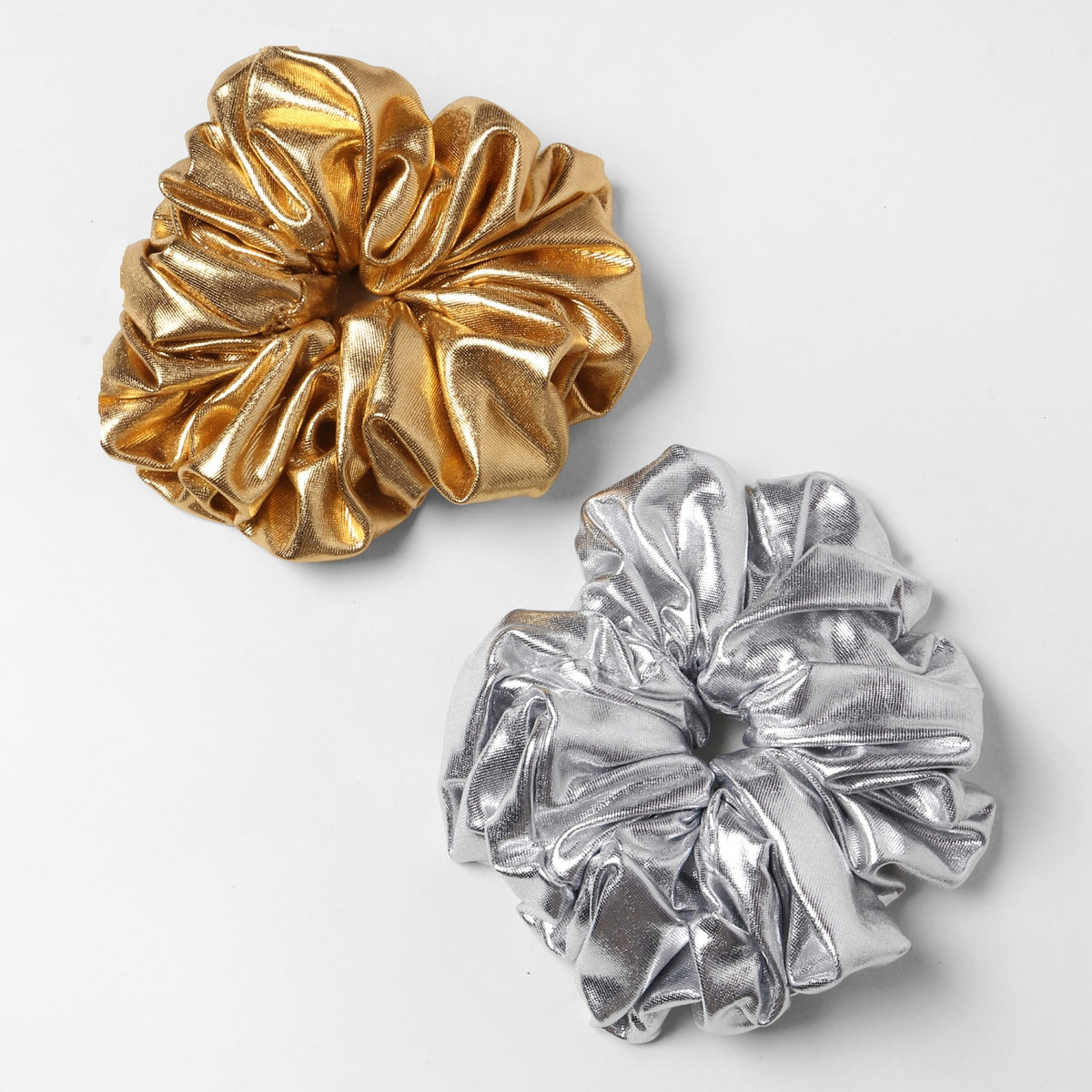 TIPY TIPY TAP SET OF 2 METALLIC SCRUNCHIES - GOLD/SILVER
