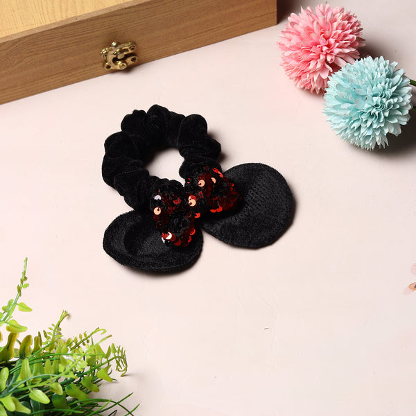 TIPY TIPY TAP KIDS CARTOON SCRUNCHIE - BLACK