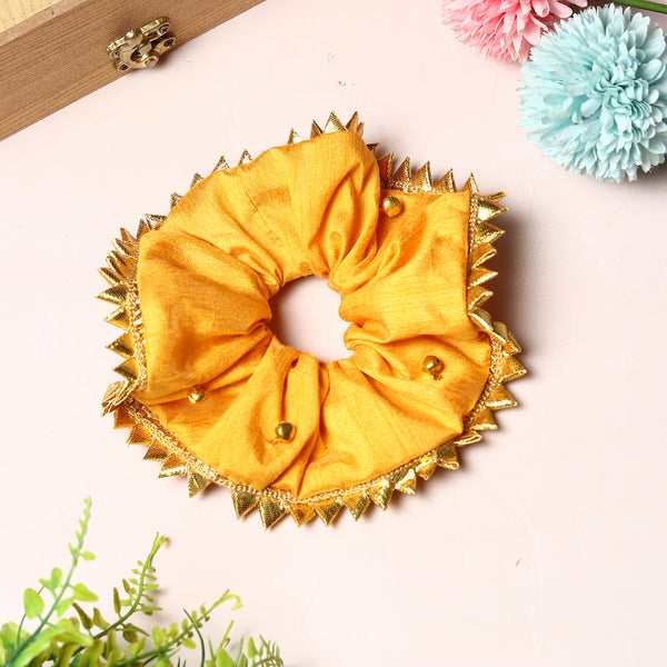 TIPY TIPY TAP GOTA TRIMMED SCRUNCHIE - GOLDEN