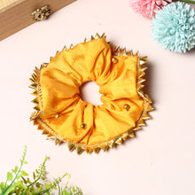 TIPY TIPY TAP GOTA TRIMMED SCRUNCHIE - GOLDEN