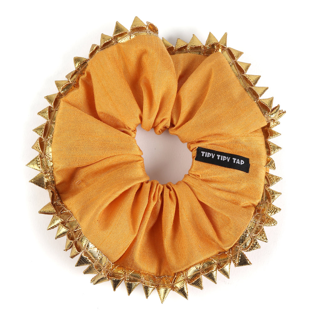 TIPY TIPY TAP GOTA TRIMMED SCRUNCHIE - GOLDEN