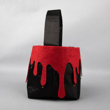 TIPY TIPY TAP BLOOD TRICK 0 TREAT BAG-BLACK/RED