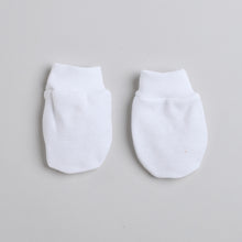 TIPY TIPY TAP FEMALE BOW EMBELLISHED CAP WITH MITTENS - WHITE