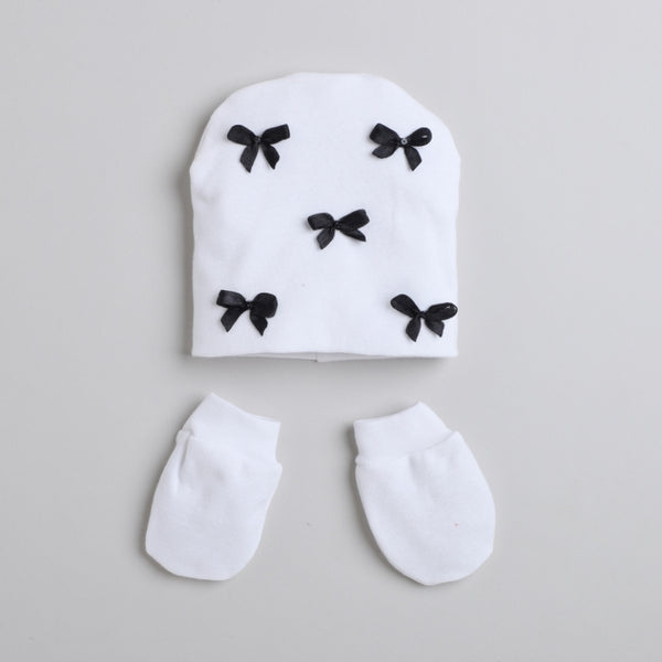 TIPY TIPY TAP FEMALE BOW EMBELLISHED CAP WITH MITTENS - WHITE