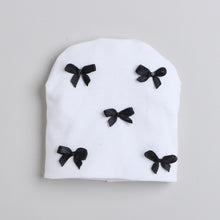 TIPY TIPY TAP FEMALE BOW EMBELLISHED CAP WITH MITTENS - WHITE