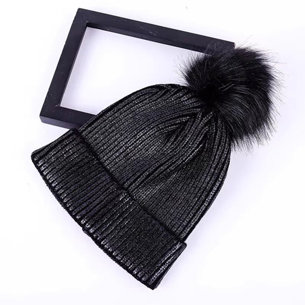 TIPY TIPY TAP GLITTERY POMPOM CAP - BLACK
