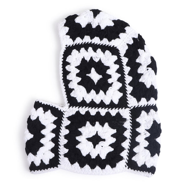 TIPY TIPY TAP CROCHET WINTER CAP WITH NECK - BLACK N WHITE