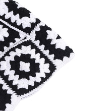 TIPY TIPY TAP CROCHET WINTER CAP WITH NECK - BLACK N WHITE