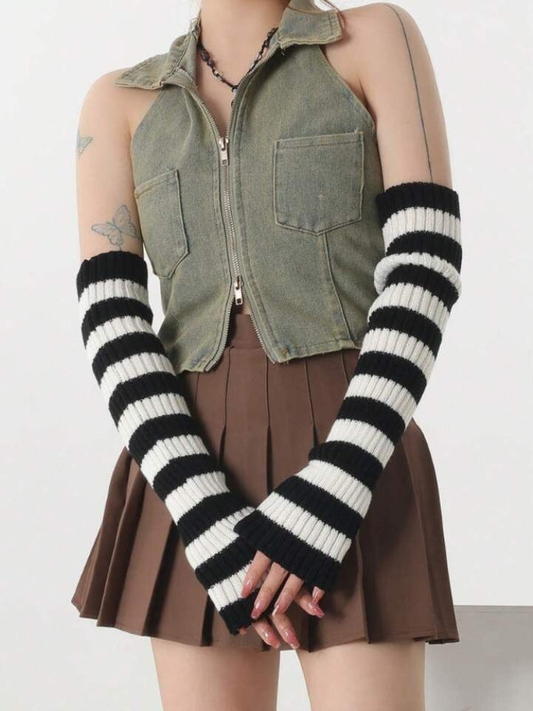 TIPY TIPY TAP WOOLEN LEGWARMER - BLACK N WHITE
